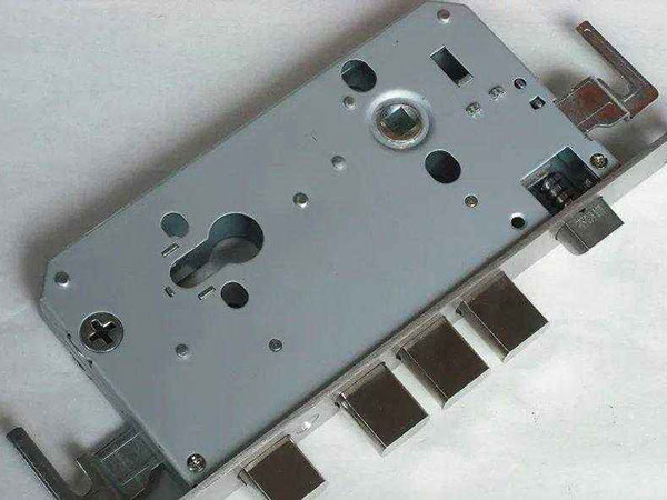 射阳24小时上门开锁公司