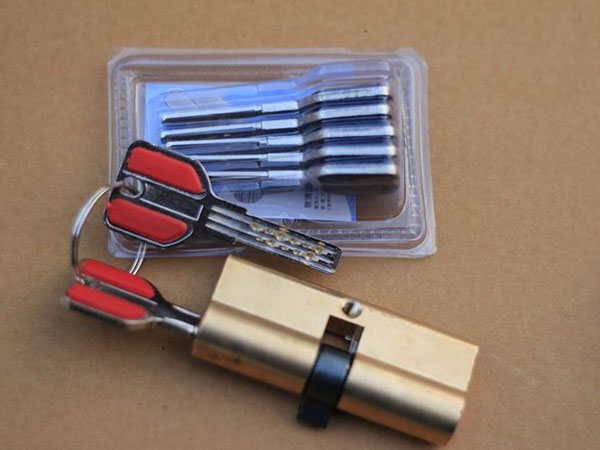 射阳24小时上门开锁公司